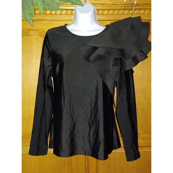 ESY Studio EY |  Black Tiered Flutter Shoulder Detail Long-Sleeve Top - Picture 8 of 16